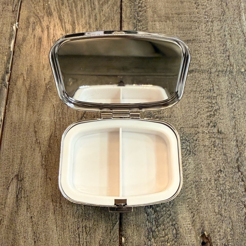 BNWT “Where Are My Pills” 2 Compartment Pill Case - Picture 3 of 5